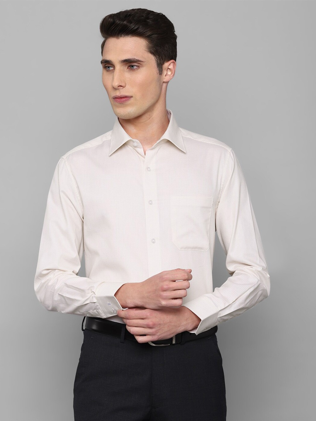 

Louis Philippe Men Off White Pure Cotton Formal Shirt