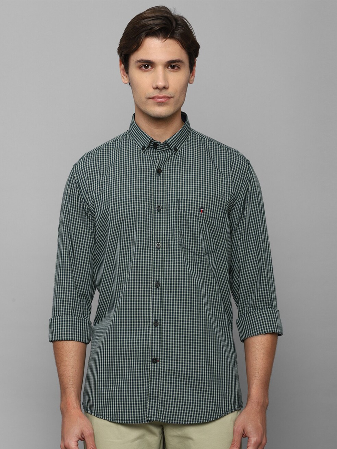 

Louis Philippe Sport Men Grey Slim Fit Checked Casual Cotton Shirt