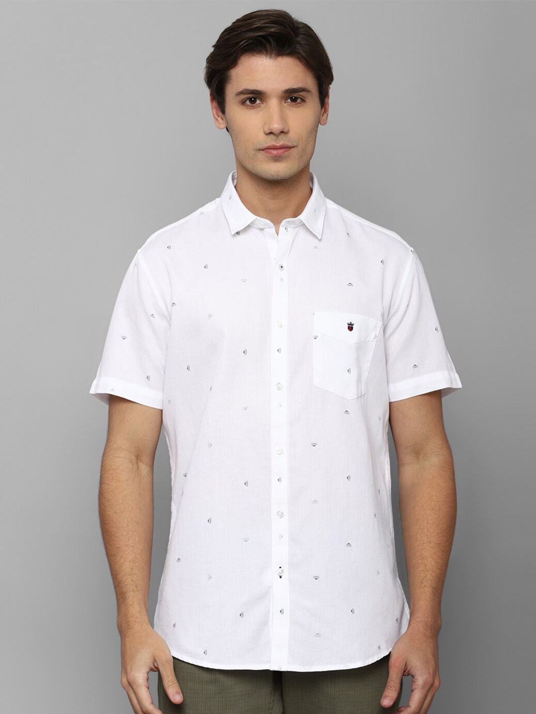 

Louis Philippe Sport Men White Slim Fit Printed Casual Cotton Shirt
