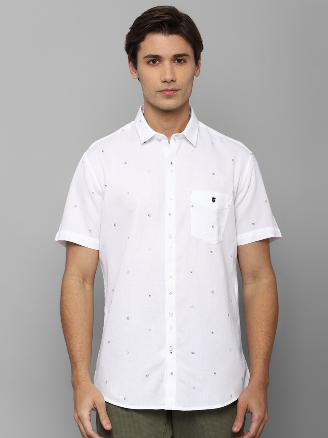 

Louis Philippe Sport Men White Slim Fit Printed Casual Cotton Shirt