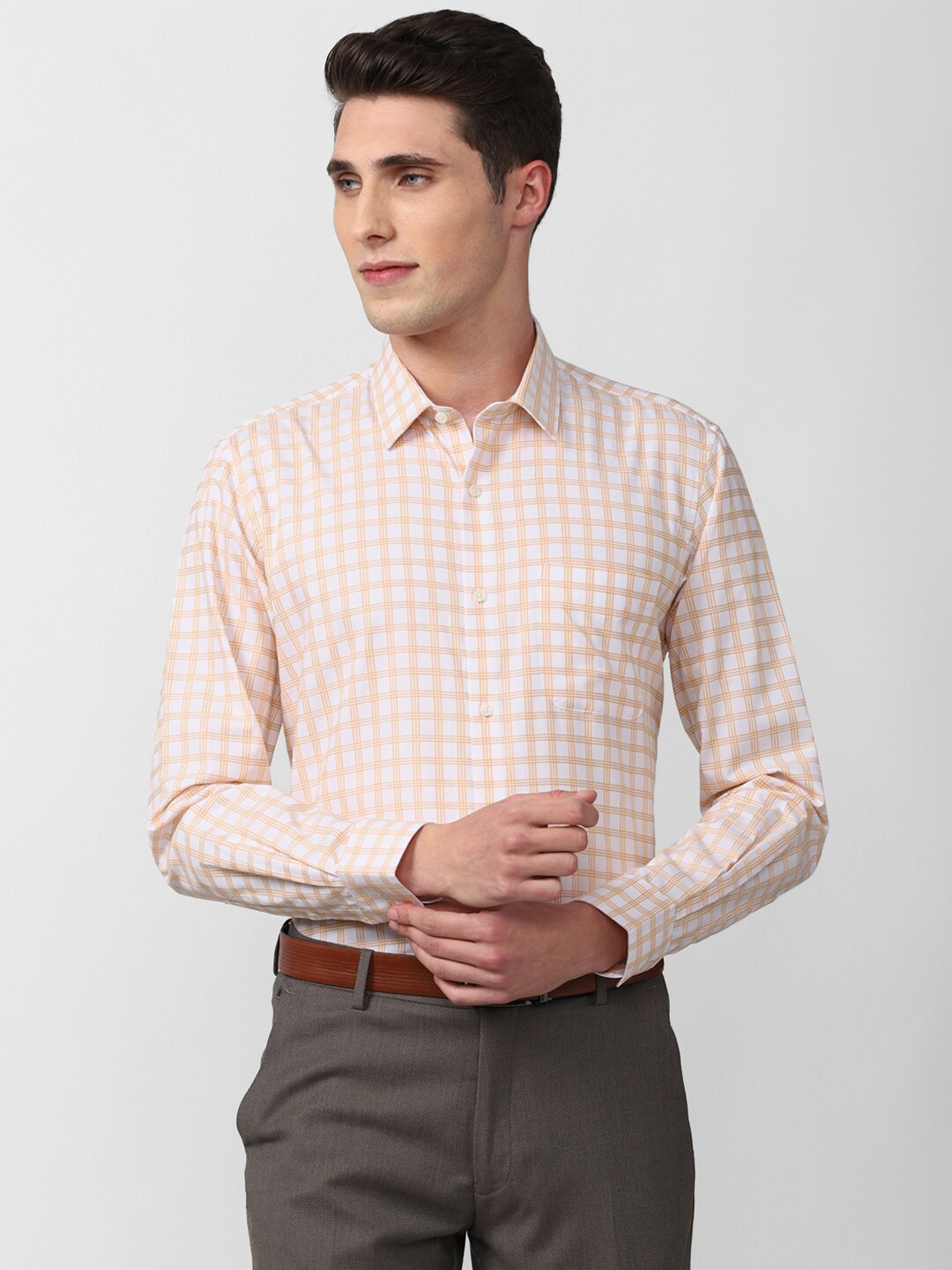 

Peter England Men Peach-Coloured Slim Fit Checked Formal Shirt