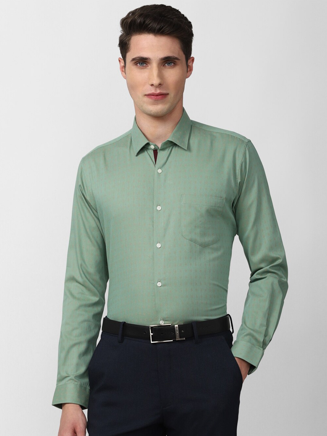 

Peter England Men Slim Fit Formal Shirt, Green