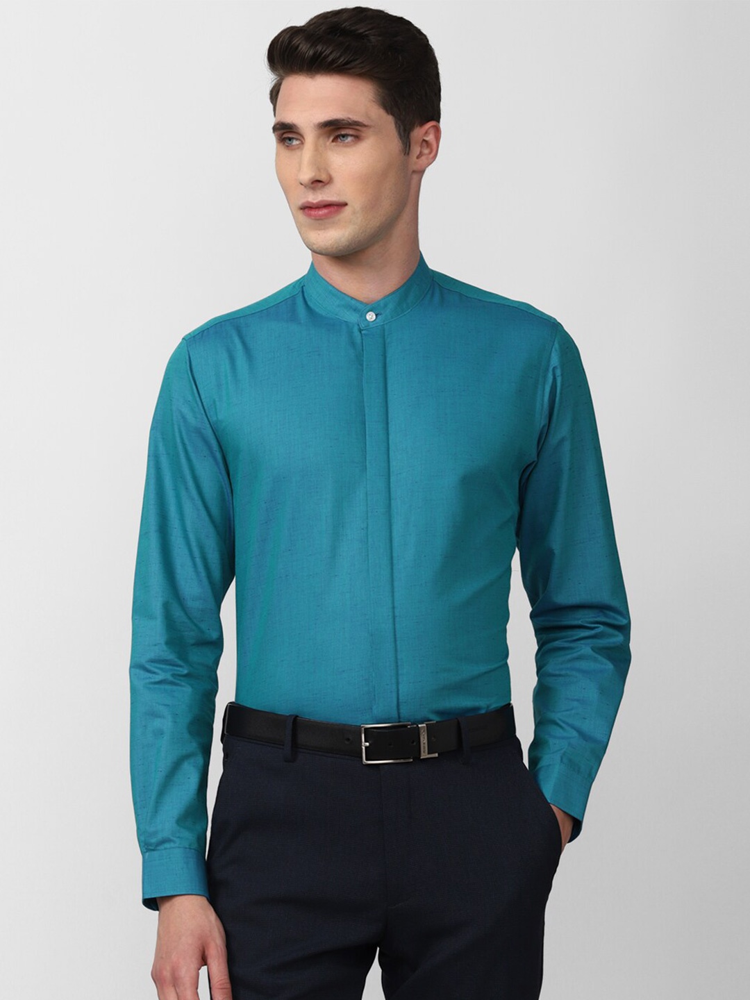 

Peter England Men Teal Slim Fit Formal Shirt