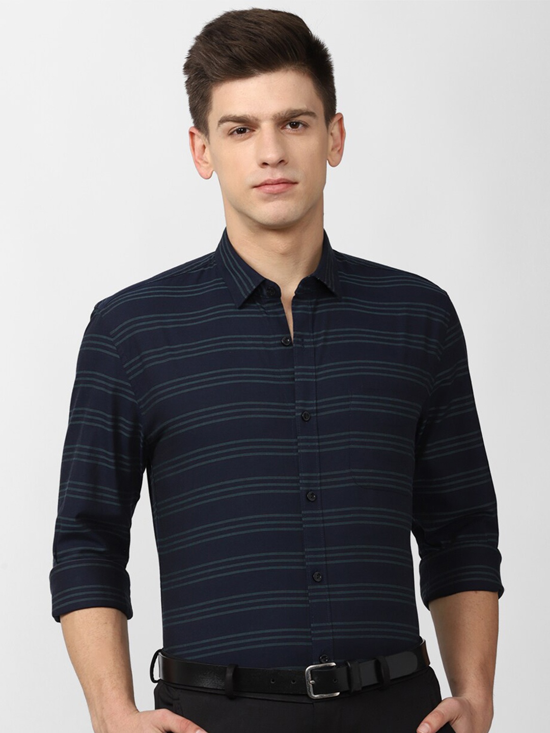 

Peter England Elite Men Navy Blue Slim Fit Horizontal Striped Casual Cotton Shirt