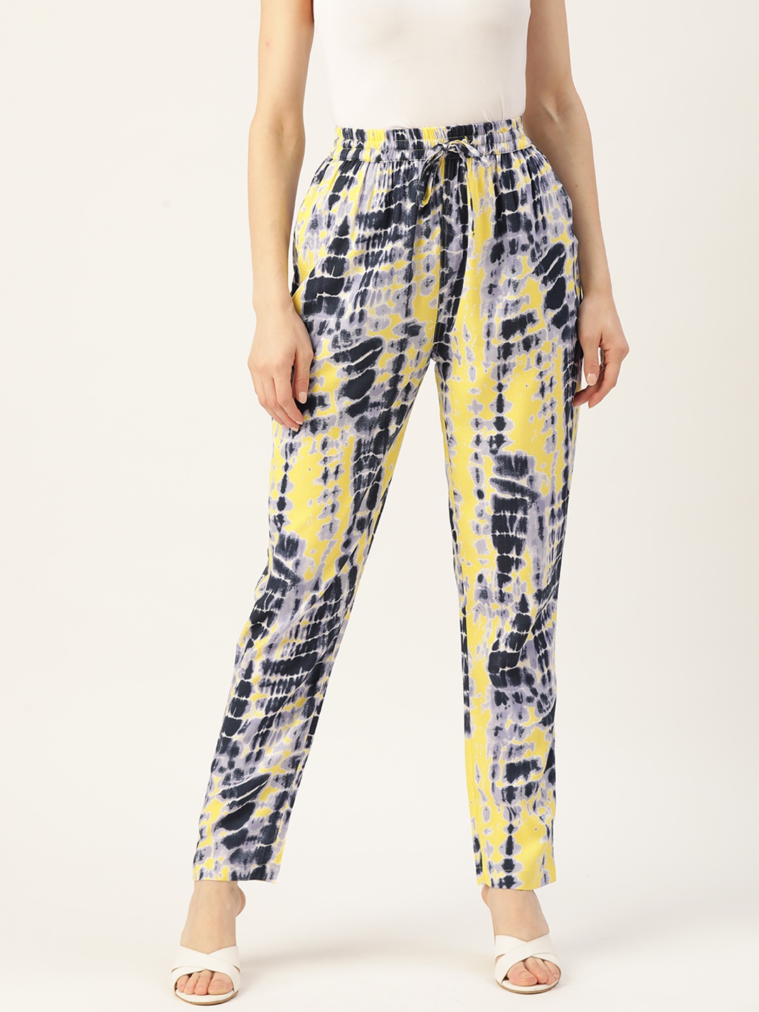 

Rue Collection Women Black & Yellow Printed High-Rise Trousers