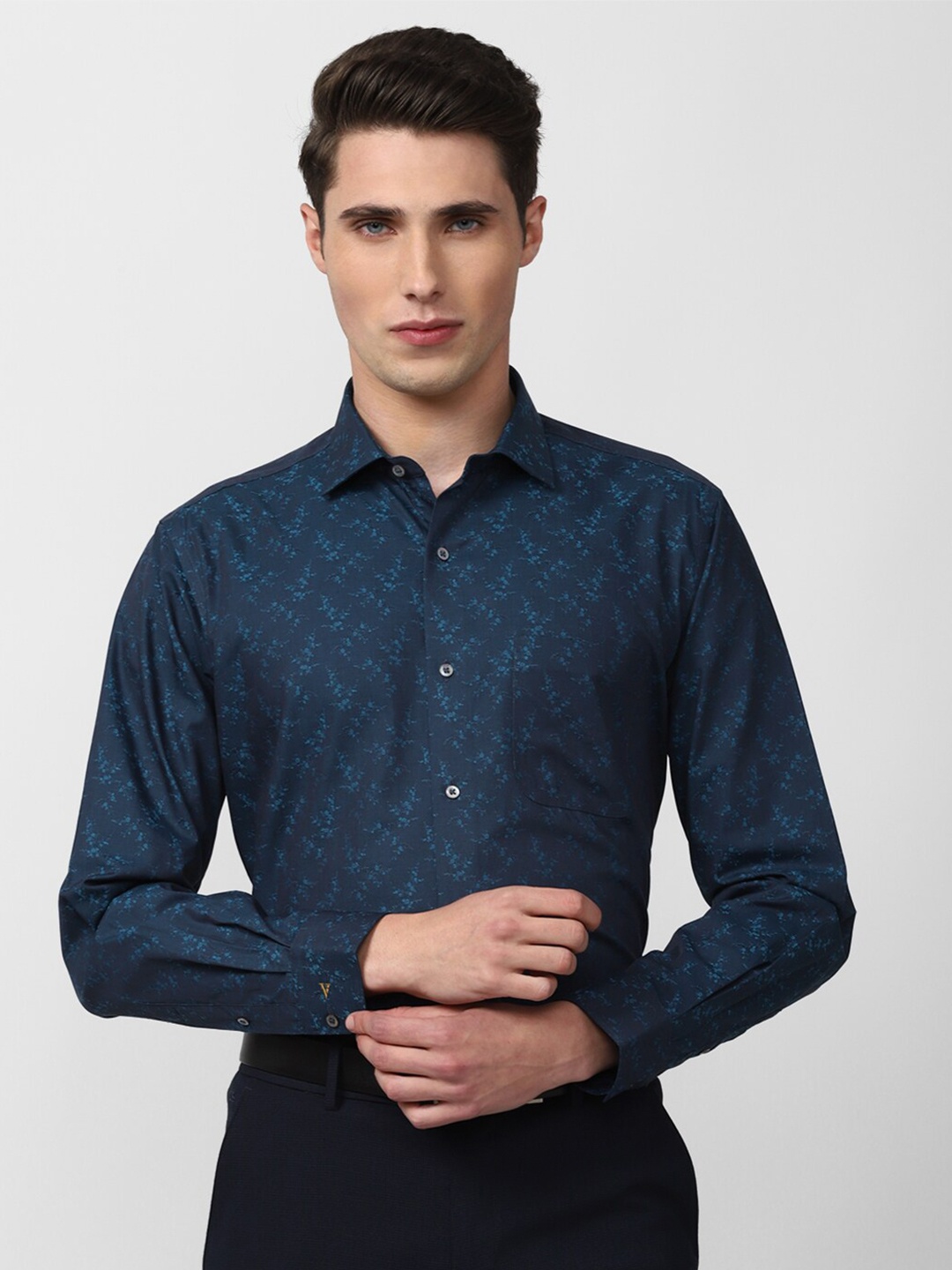 

Van Heusen Men Floral Printed Cotton Formal Shirt, Navy blue