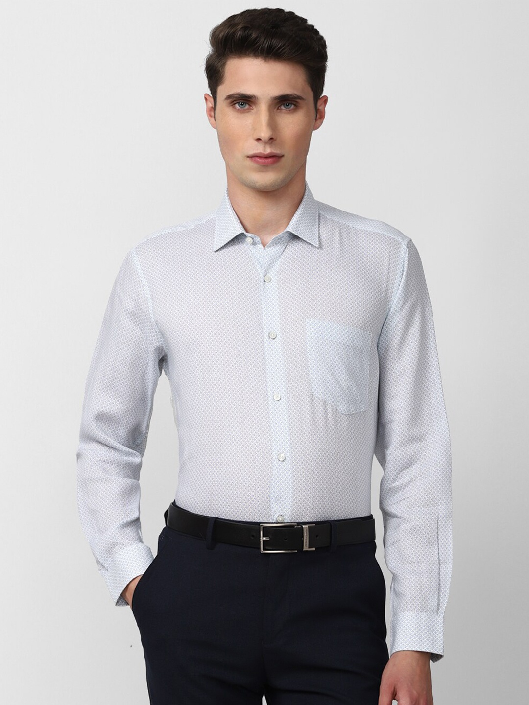 

Van Heusen Men Blue Printed Linen Formal Shirt