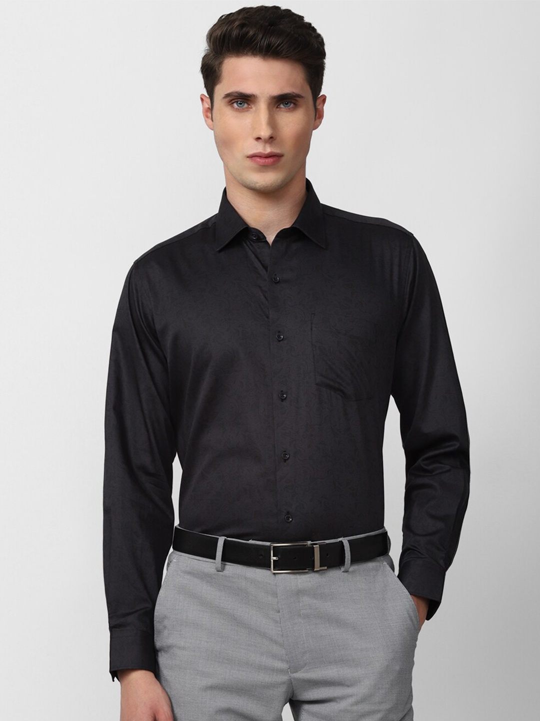 

Van Heusen Men Black Cotton Formal Shirt