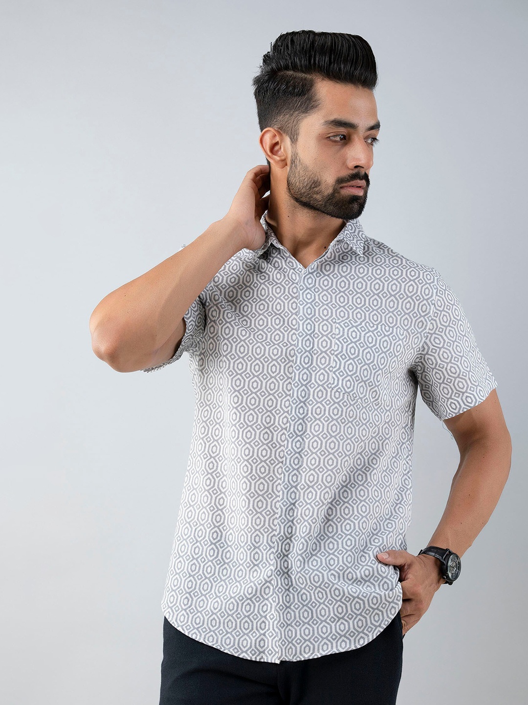 

Sutidora Men Grey Classic Cotton Printed Casual Shirt