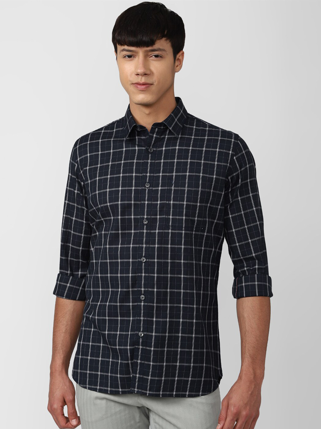 

Van Heusen Sport Men Navy Blue Slim Fit Windowpane Checked Cotton Casual Shirt