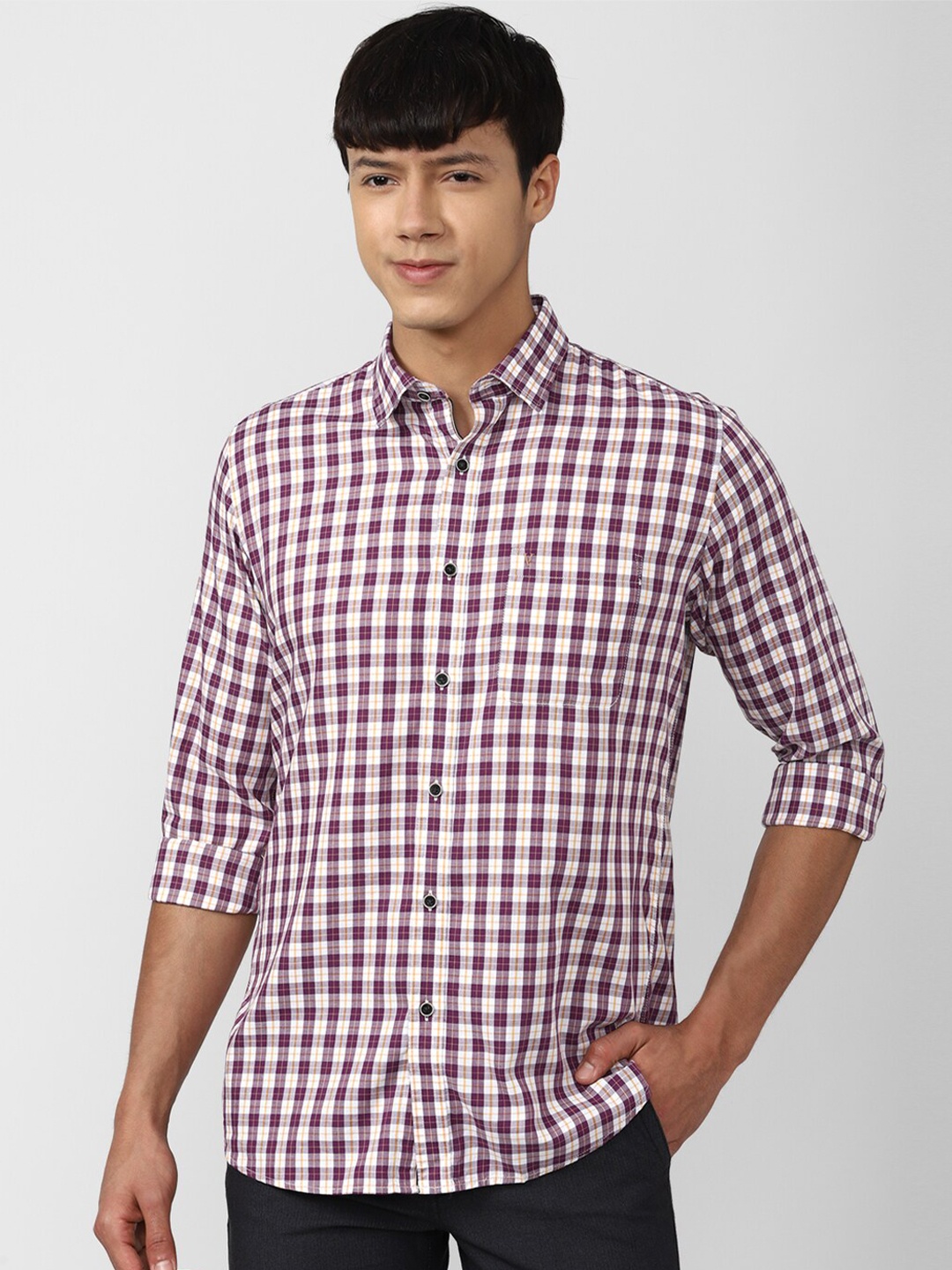 

Van Heusen Sport Men White Slim Fit Gingham Checked Pure Cotton Casual Shirt
