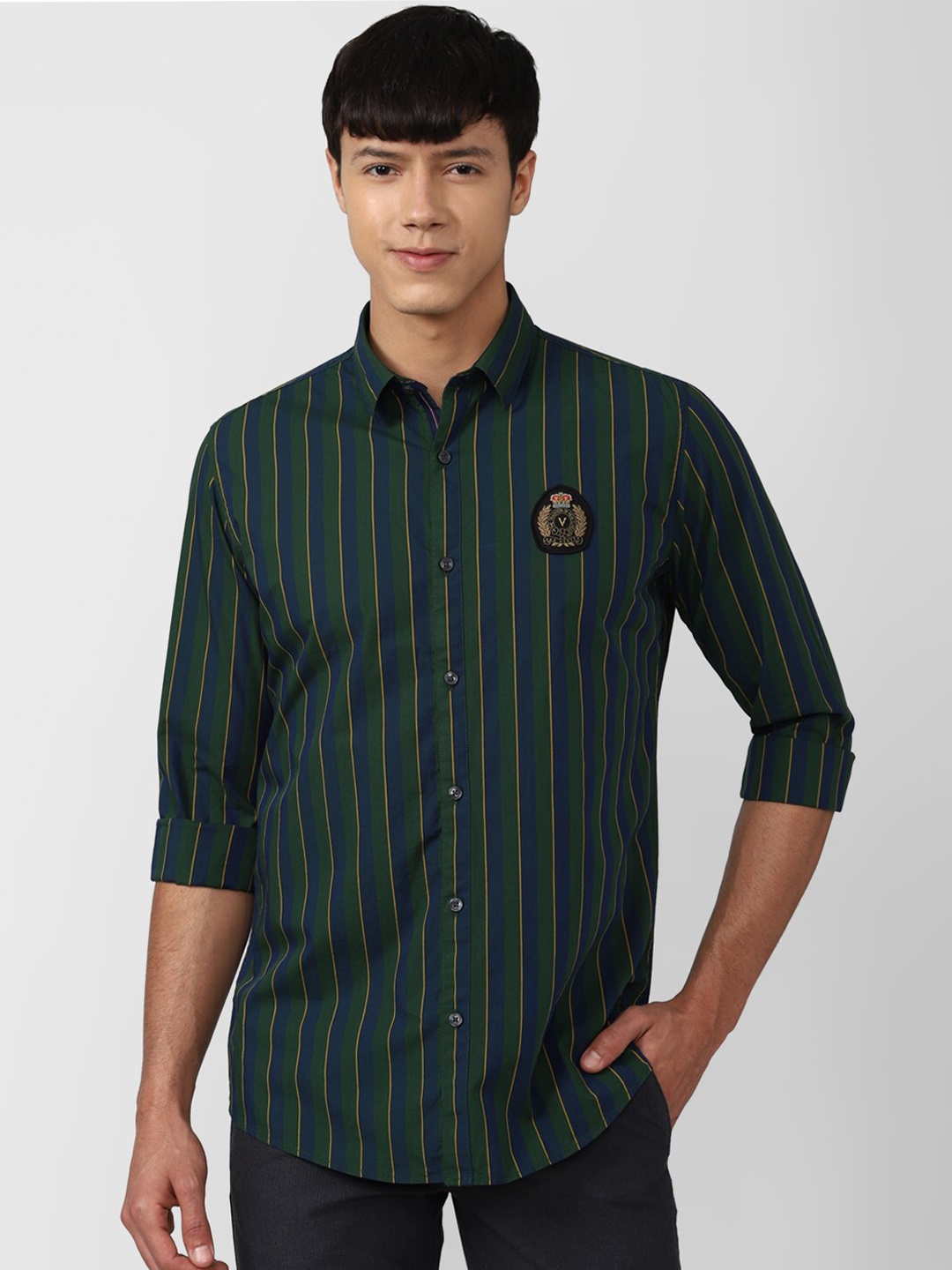 

Van Heusen Sport Men Green Slim Fit Striped Cotton Casual Shirt
