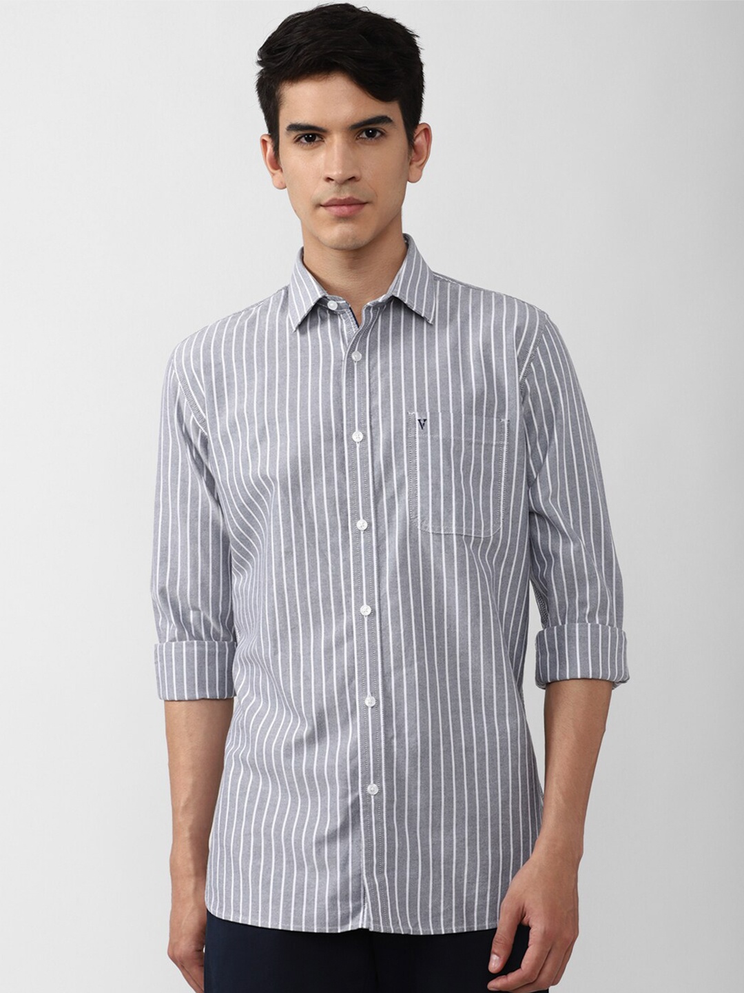 

Van Heusen Sport Men Grey Slim Fit Striped Pure Cotton Casual Shirt