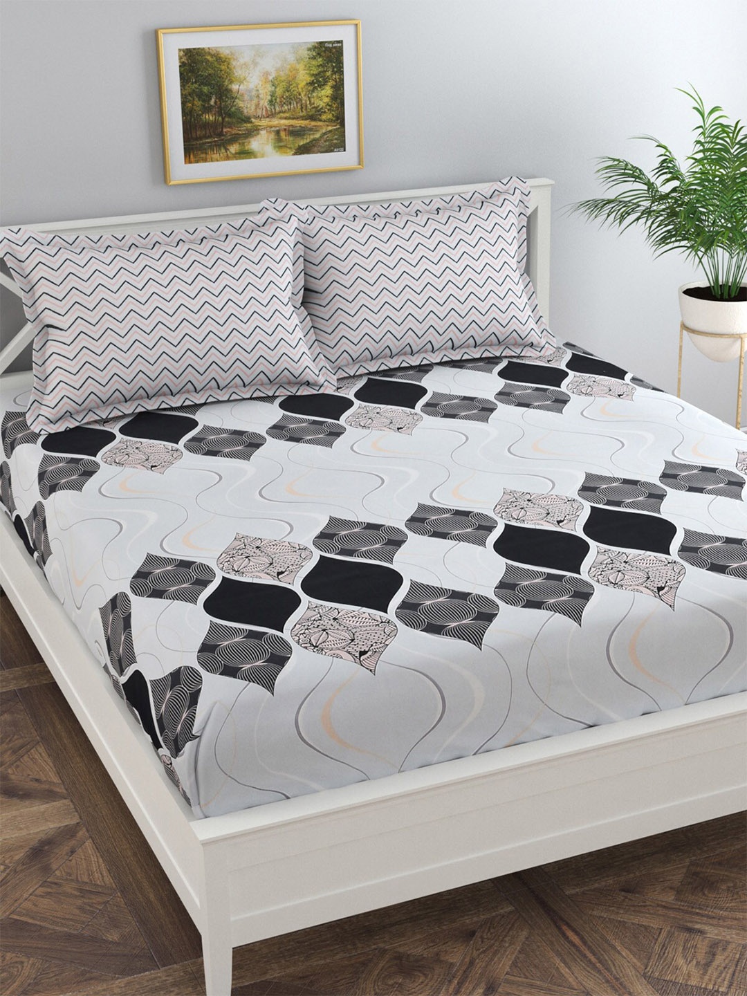 

Florida White & Grey Geometric 144 TC Queen Bedsheet with 2 Pillow Covers