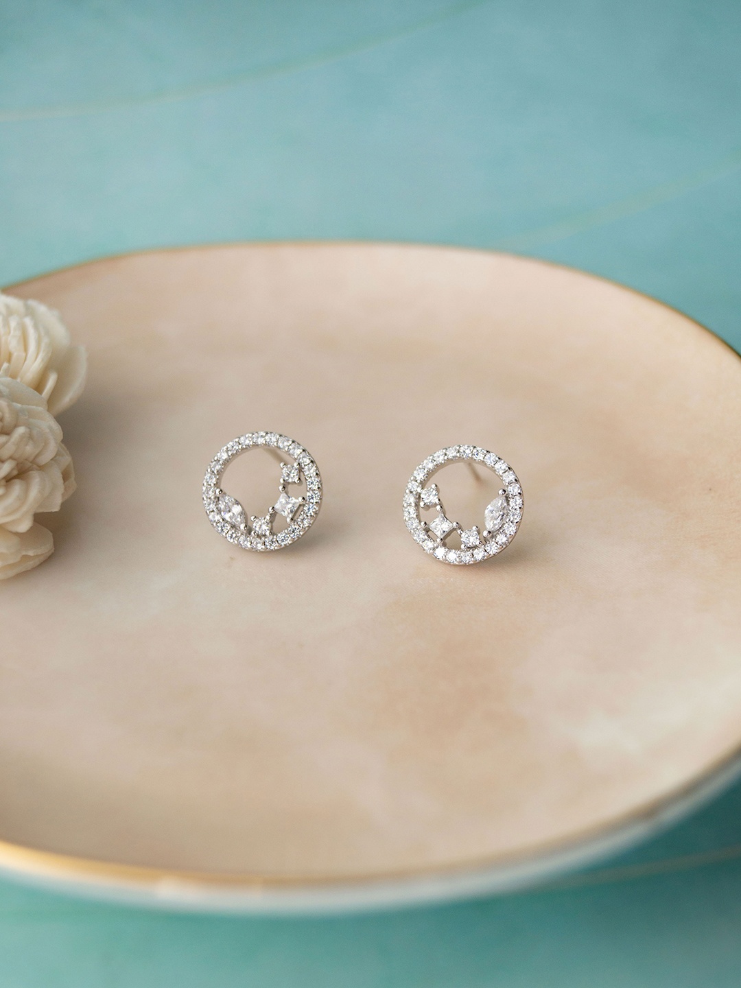 

MANNASH Silver Toned Rhodium Plated Circular Studs Earrings