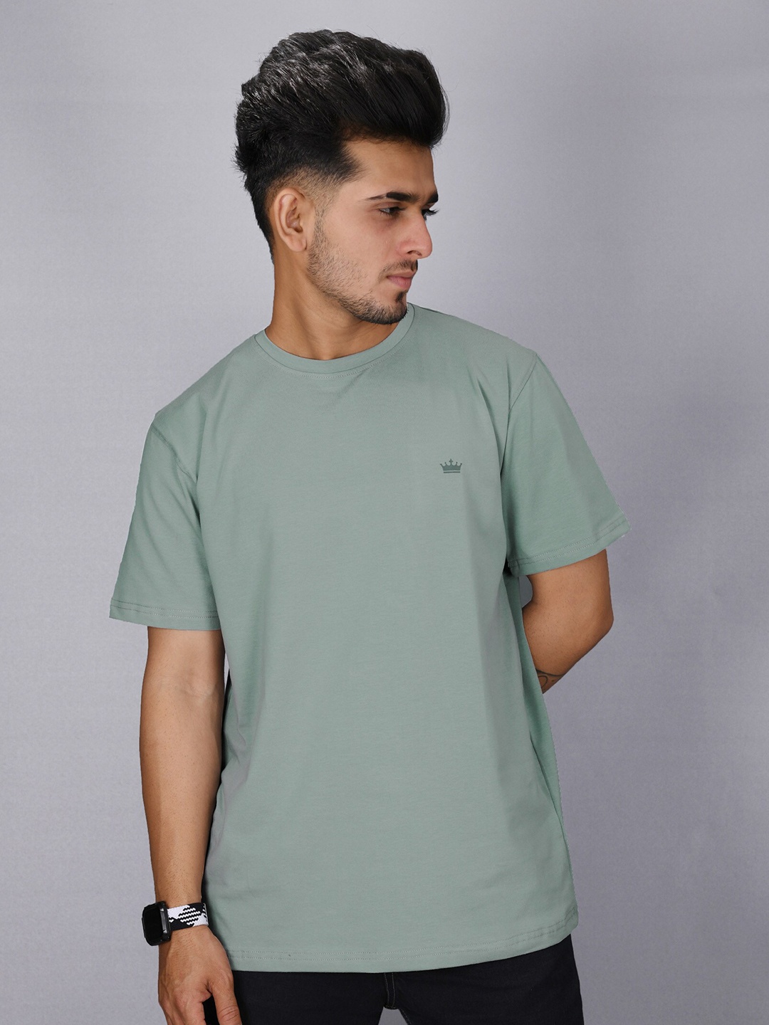 

FRENCH CROWN Men Grey Cotton T-shirt