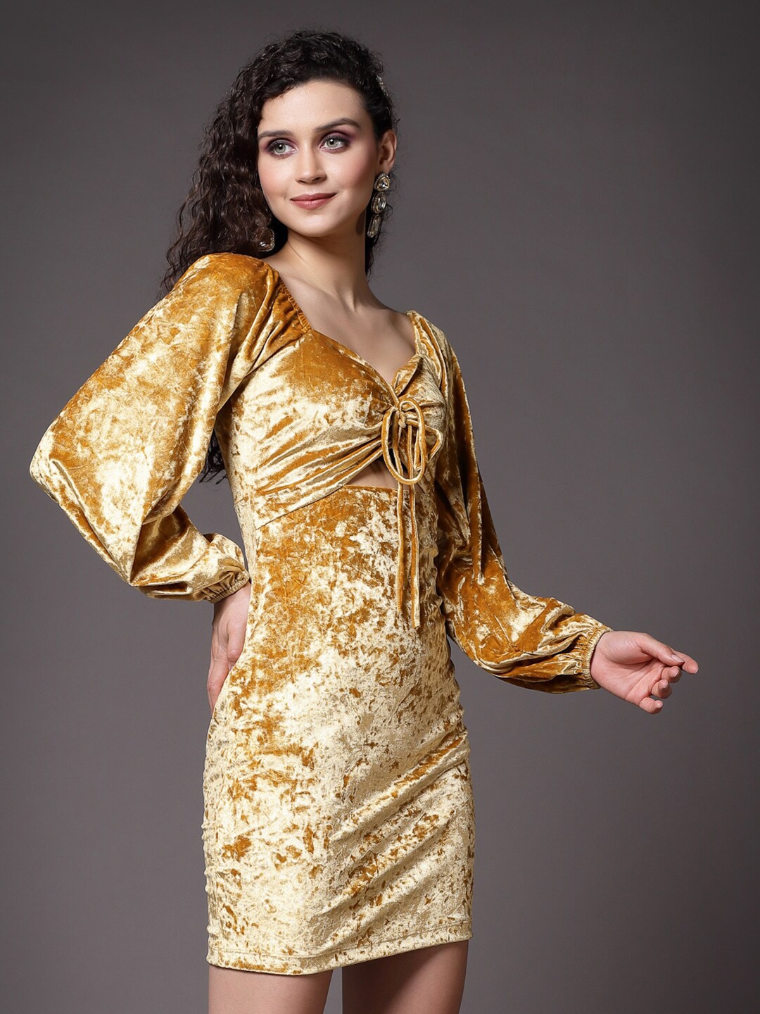 

KASSUALLY Gold-Toned Velvet Bodycon Mini Dress