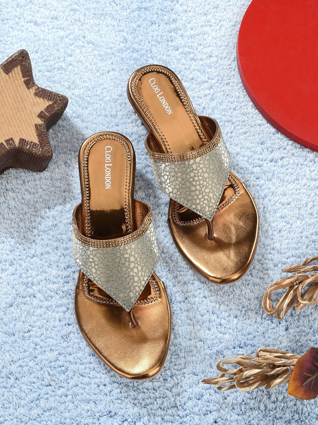 

CLOG LONDON Gold-Toned & Silver-Toned Ethnic Block Heels