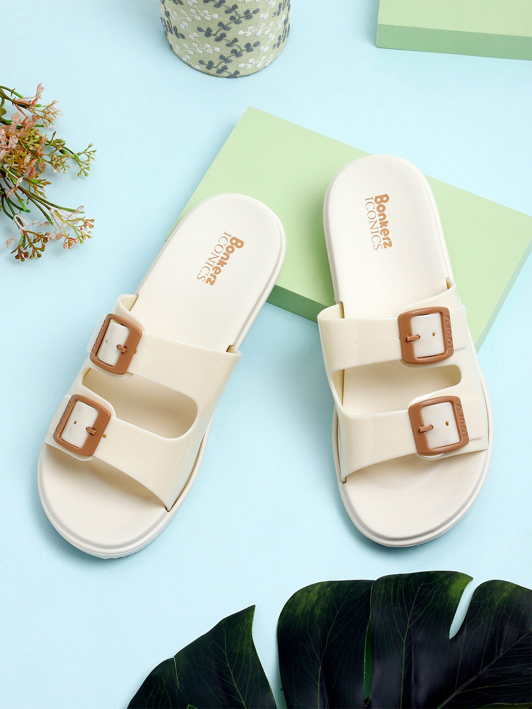 

ICONICS Women Cream-Coloured & Brown Croslite Sliders