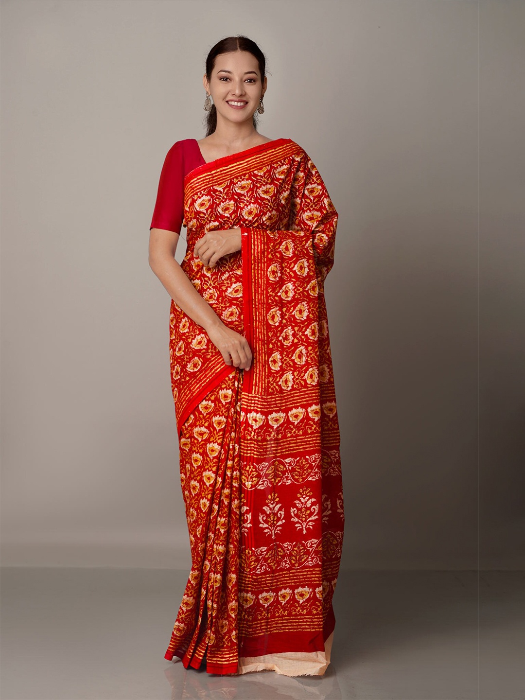 

Unnati Silks Red & White Floral Pure Cotton Kovai Saree
