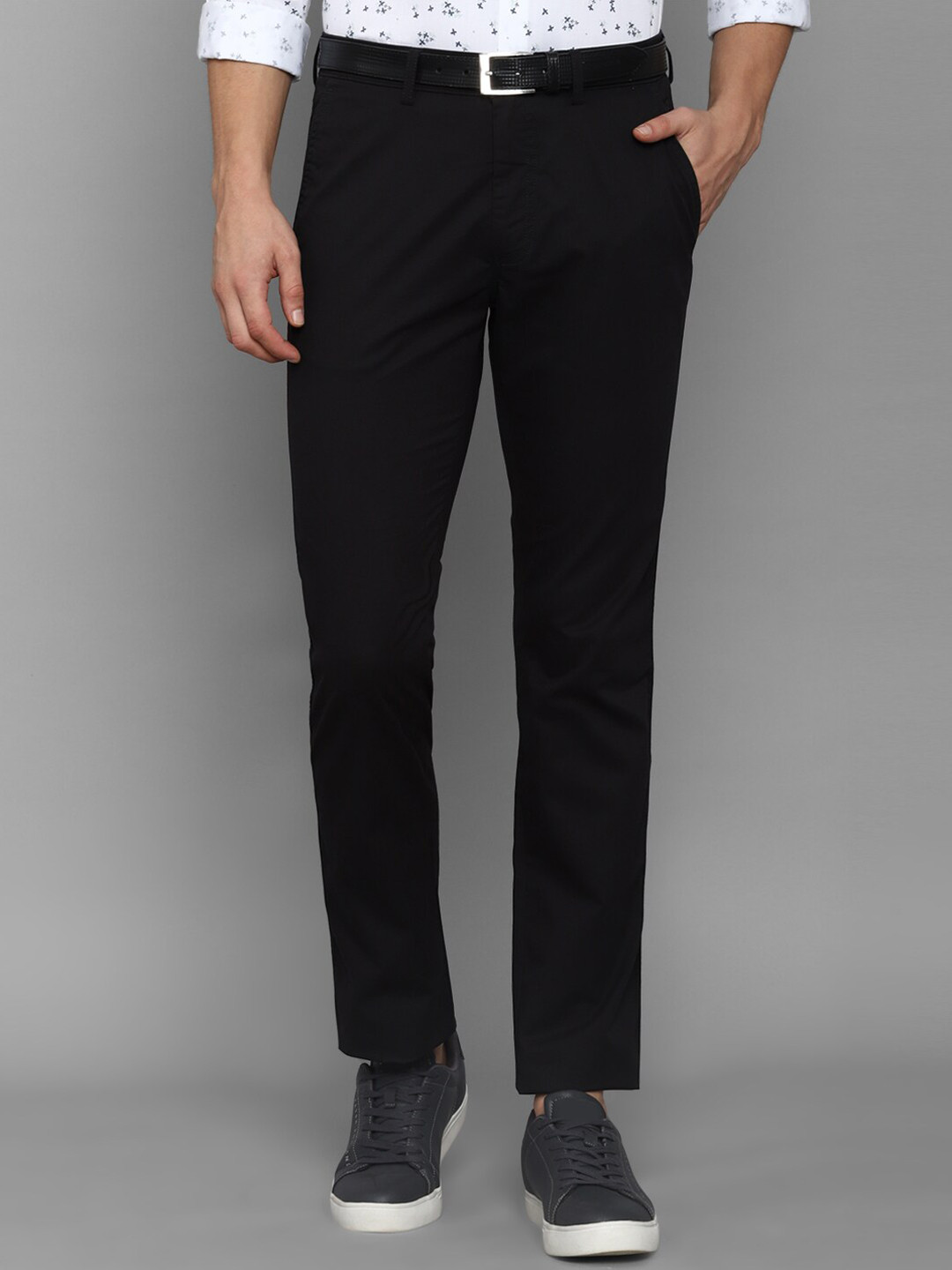 

Allen Solly Men Black Cotton Trouser