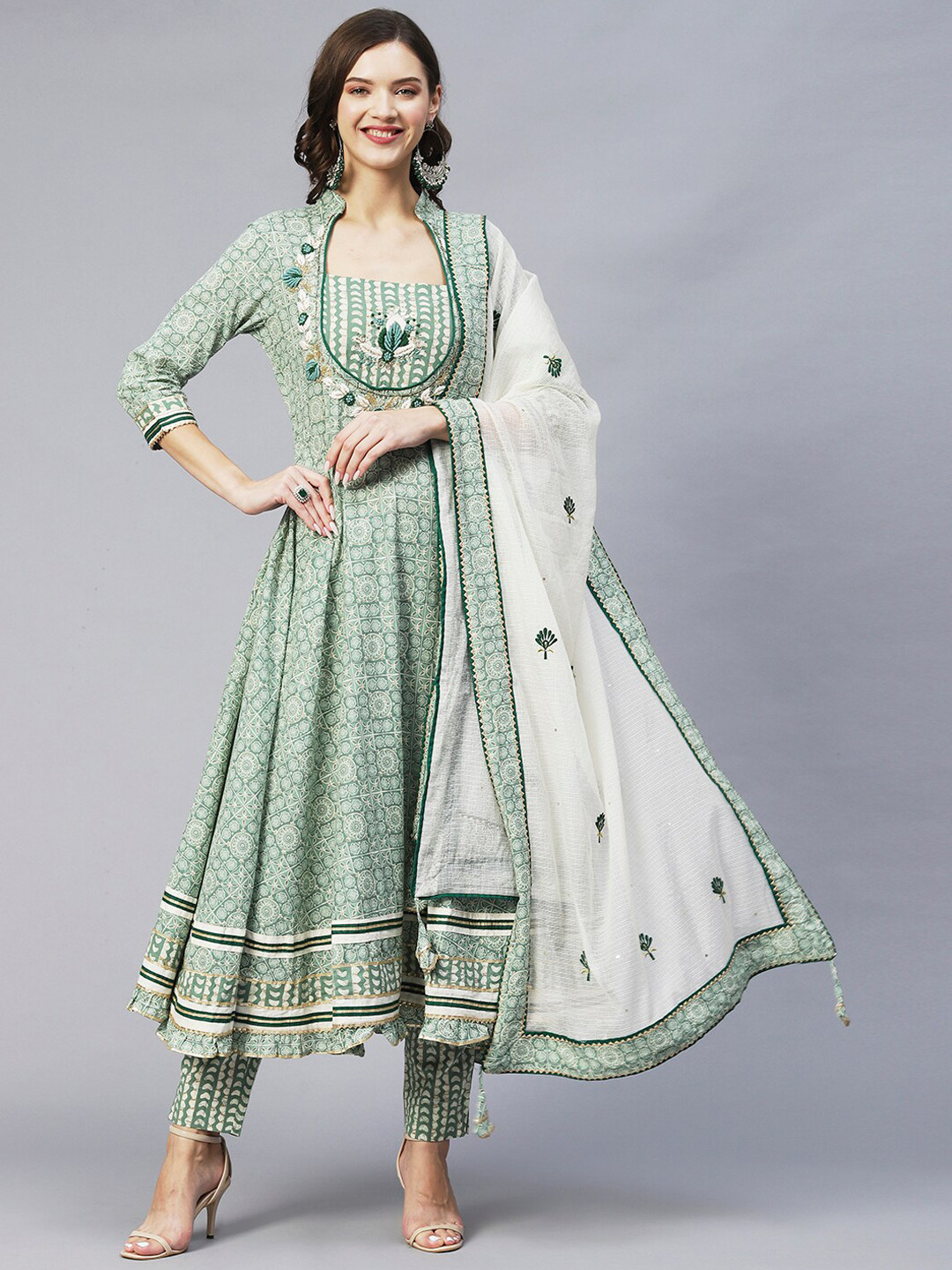 

FASHOR Women Green Ethnic Motifs Printed Empire Pure Cotton Kurta with Trousers & With Dupatta