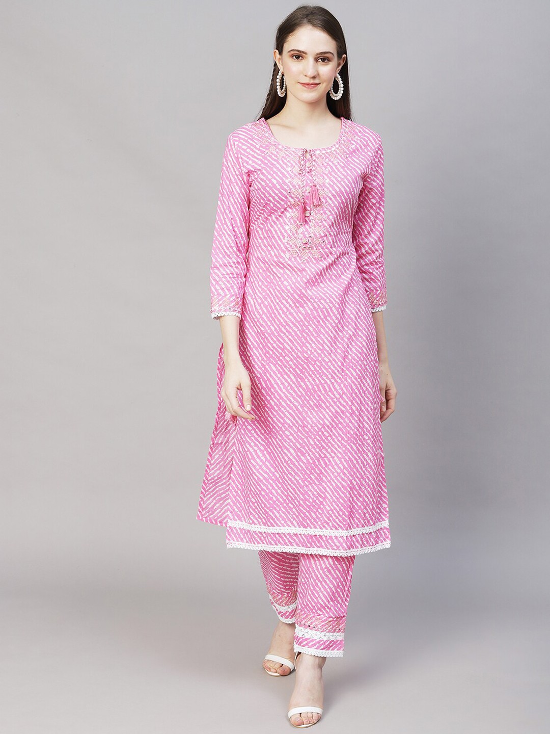 

FASHOR Women Pink Leheriya Printed Pure Cotton Kurta with Trousers
