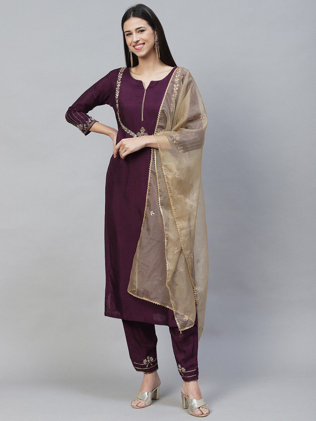 

FASHOR Women Purple Ethnic Motifs Embroidered Kurta With Trousers & Dupatta