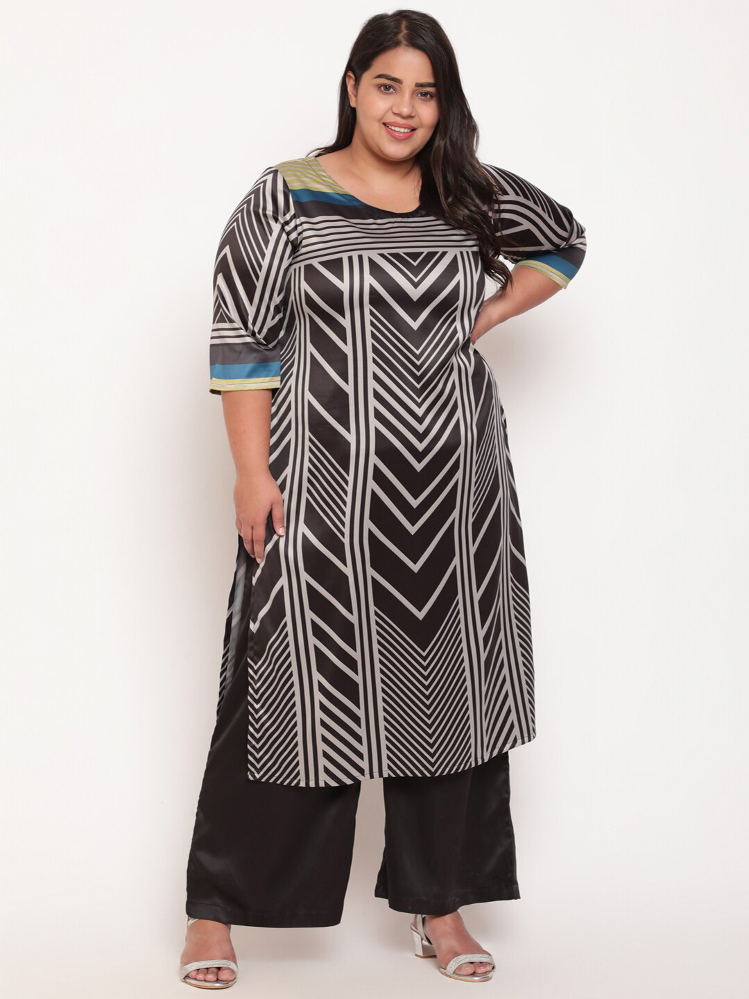 

Amydus Women Plus Size Black & White Printed Kurta