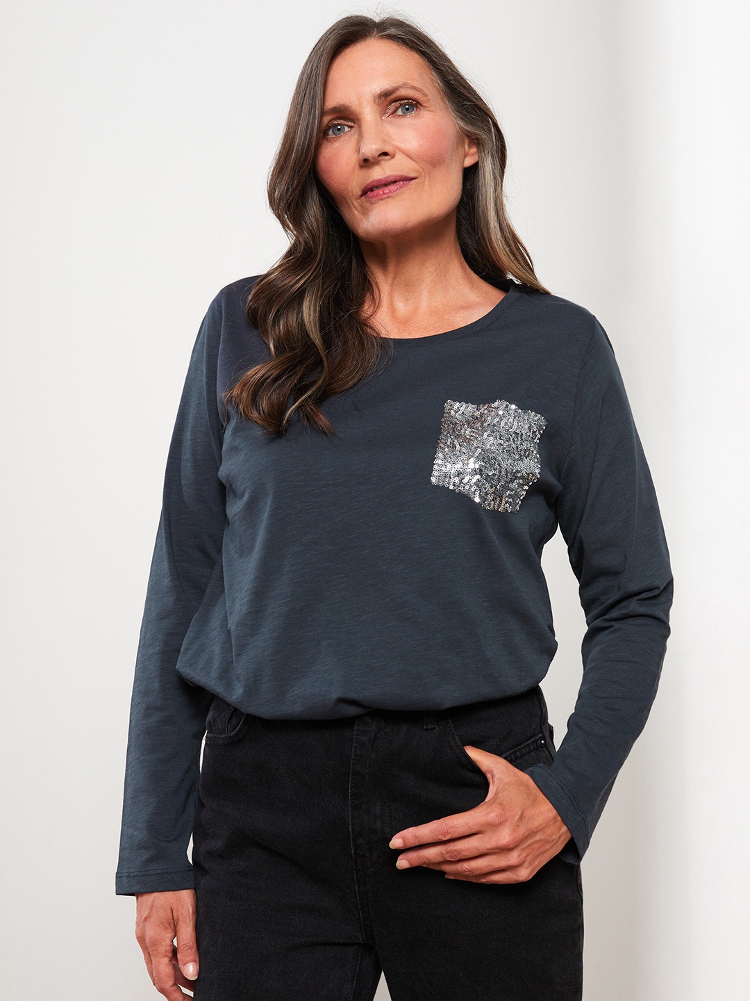 

LC Waikiki Women Pure Cotton Sequined Detail T-shirt, Navy blue