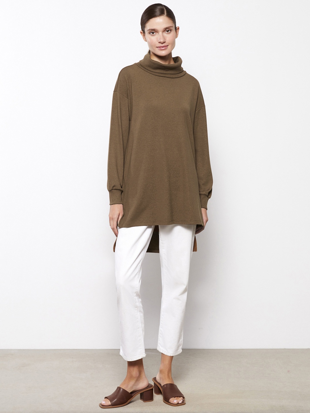 

LC Waikiki Brown Solid Turtle Neck Oversize Longline Pullover