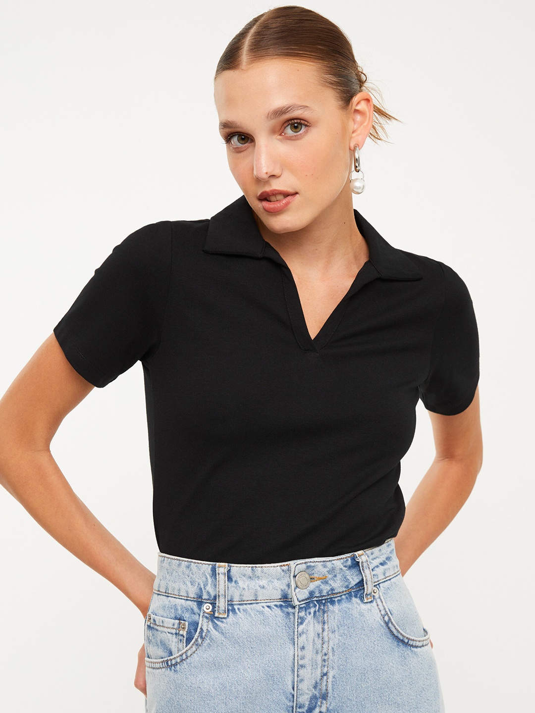 

LC Waikiki Women Polo Collar Slim Fit T-shirt, Black