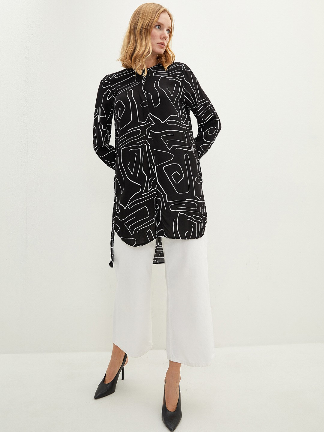 

LC Waikiki Printed Mandarin Collar Tunic, Black