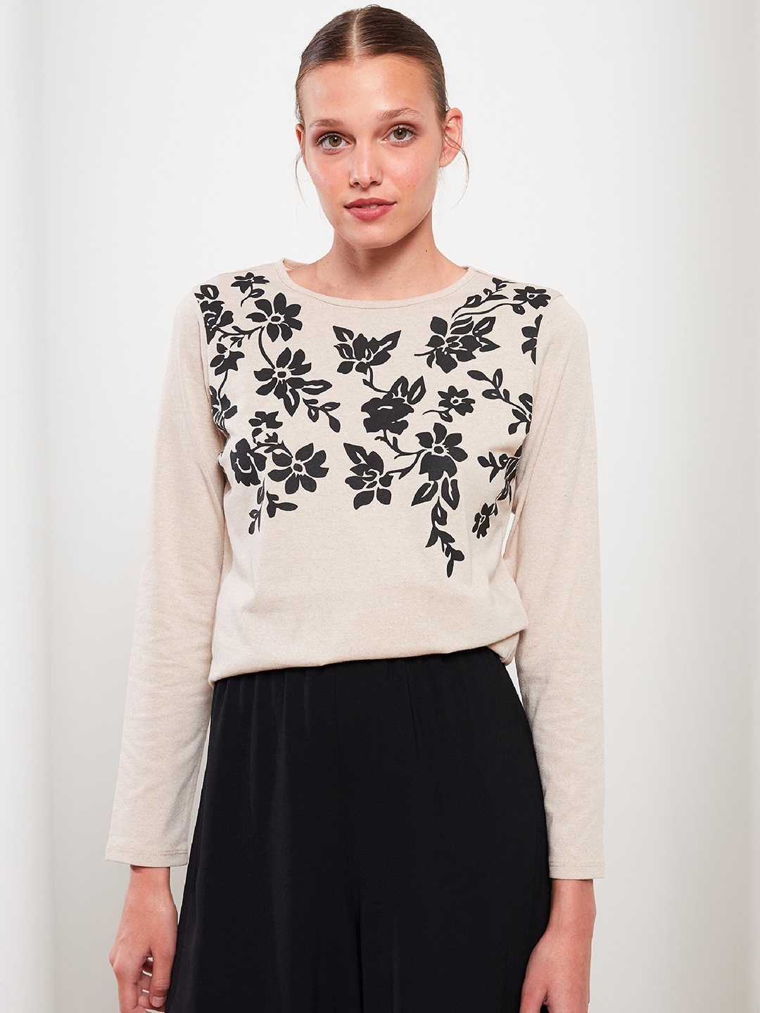 

LC Waikiki Women Floral Printed T-shirt, Beige