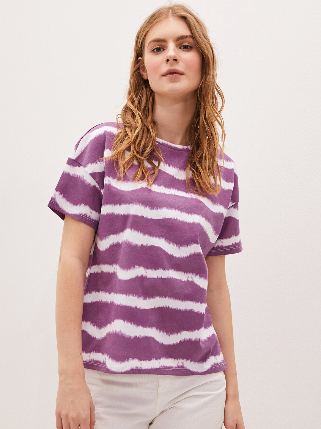 

LC Waikiki Women Tie and Dye Drop-Shoulder Sleeves Pure Cotton T-shirt, Purple