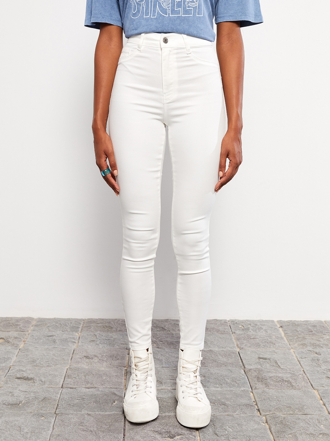 

LC Waikiki Women Super Skinny Fit High-Rise Stretchable Jeans, White