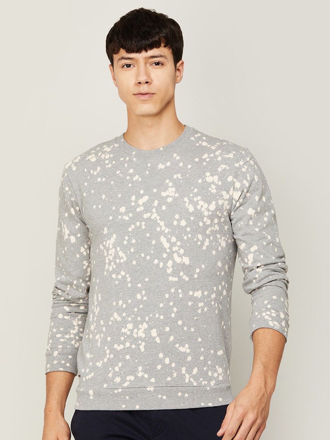 

Forca Men Grey & Off White Printed Round Neck Sweatshirt