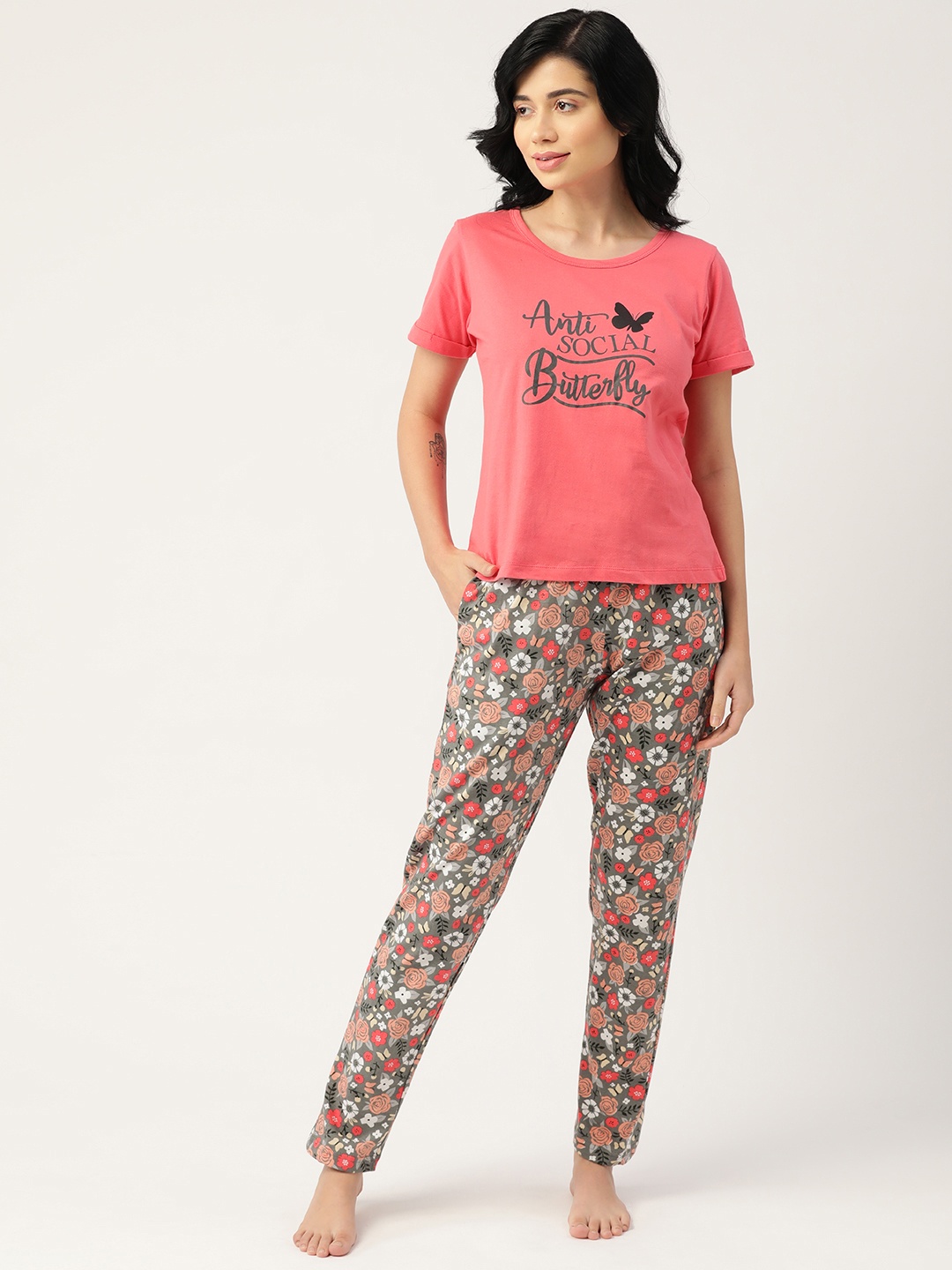 

ETC Women Coral & Multicoloured Pure Cotton Printed Night Suit