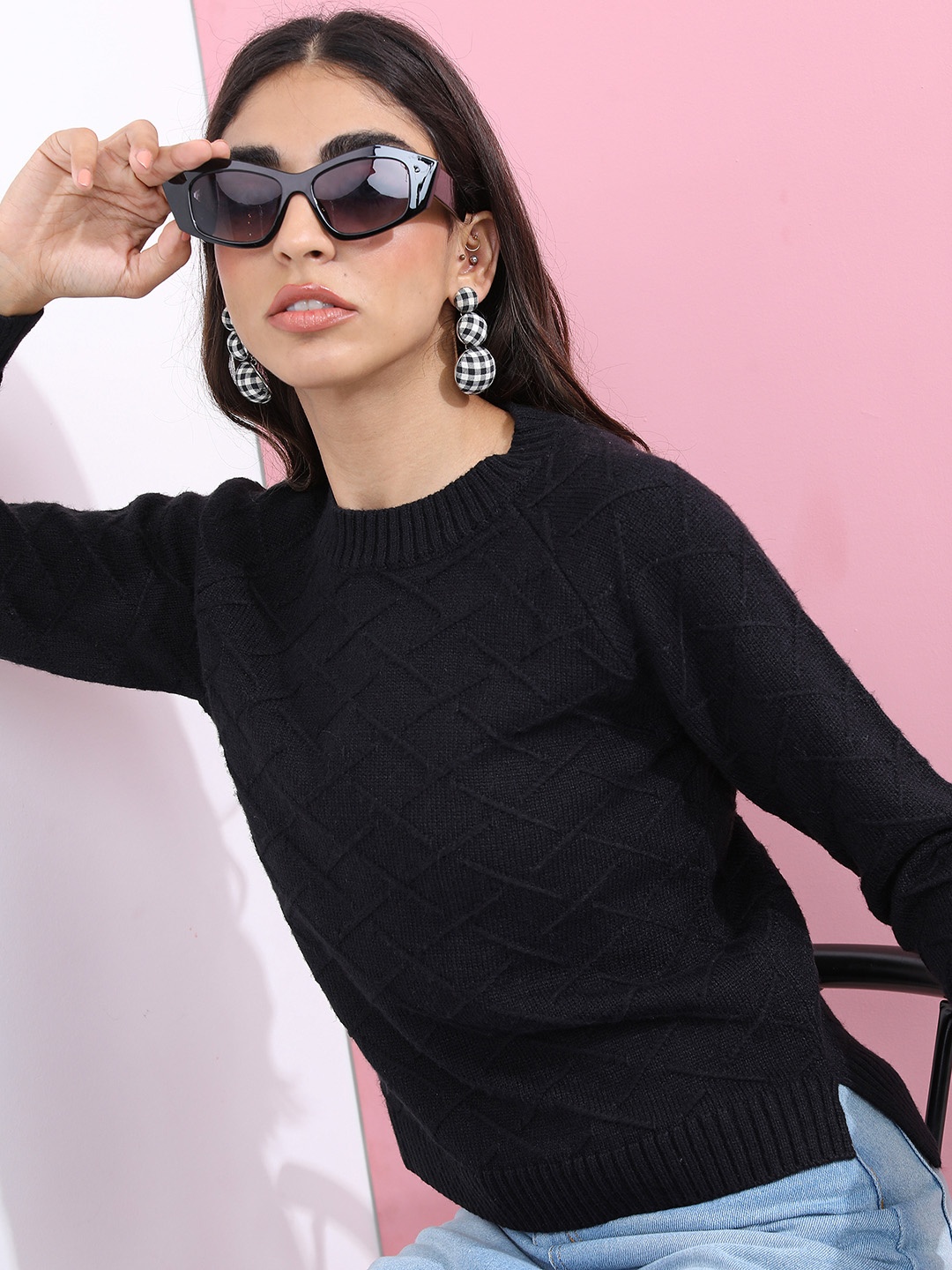 

Tokyo Talkies Women Black Checked Checked Acrylic Pullover Sweaters