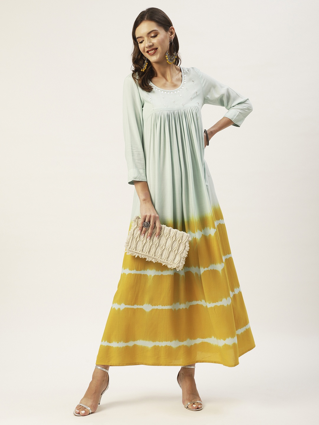 

Anubhutee Women Green & Yellow Tie and Dye Maxi Dress