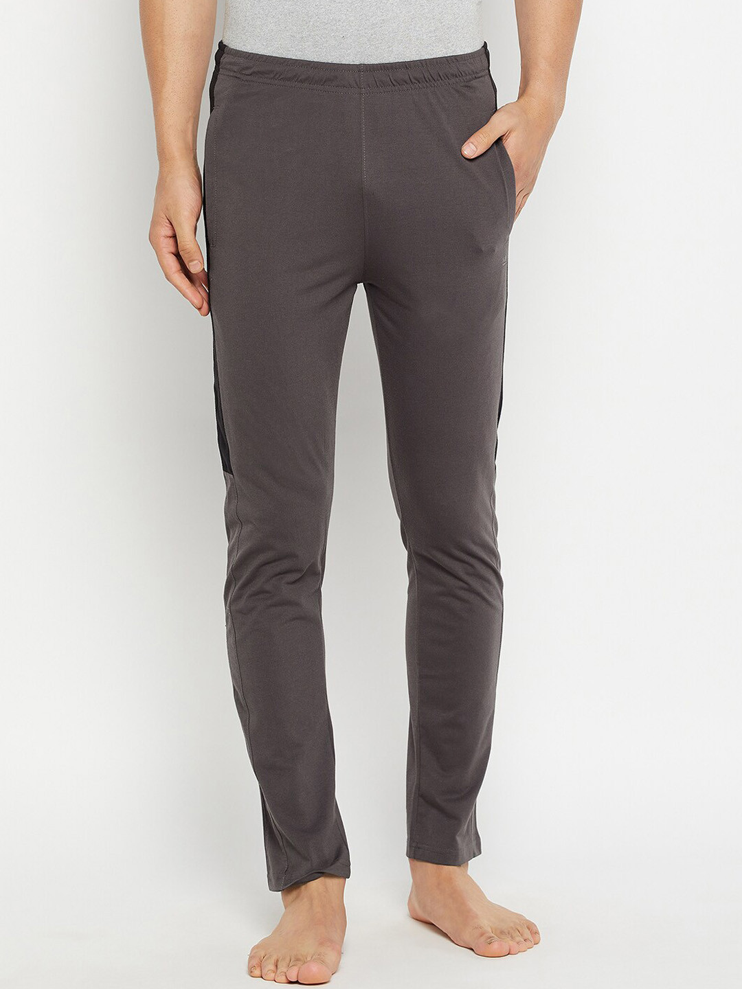 

Okane Men Grey Solid Lounge Pant