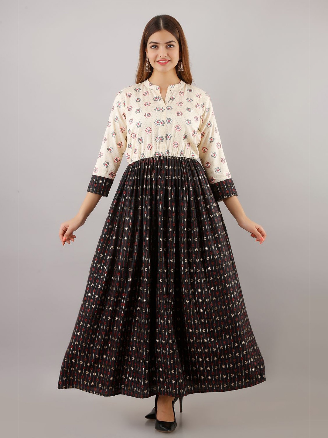 

PURSHOTTAM WALA Women Off White & Black Ethnic Motifs Maxi Dress