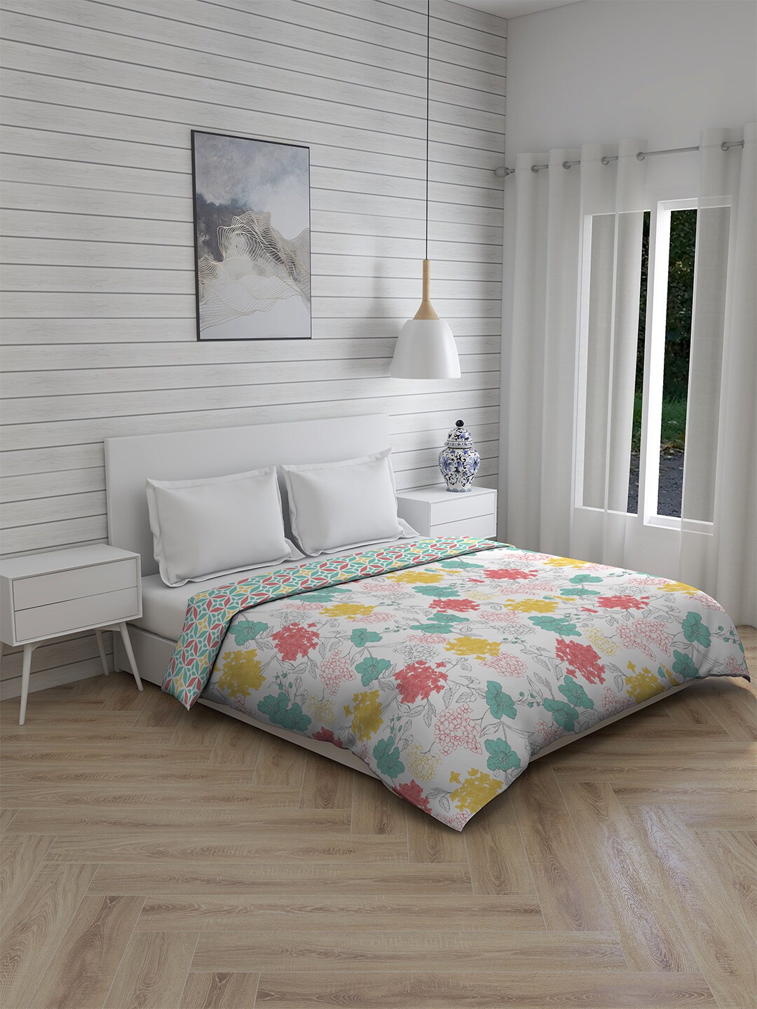 

Layers Yellow & White Floral Mild Winter 110 GSM Double Bed Comforter