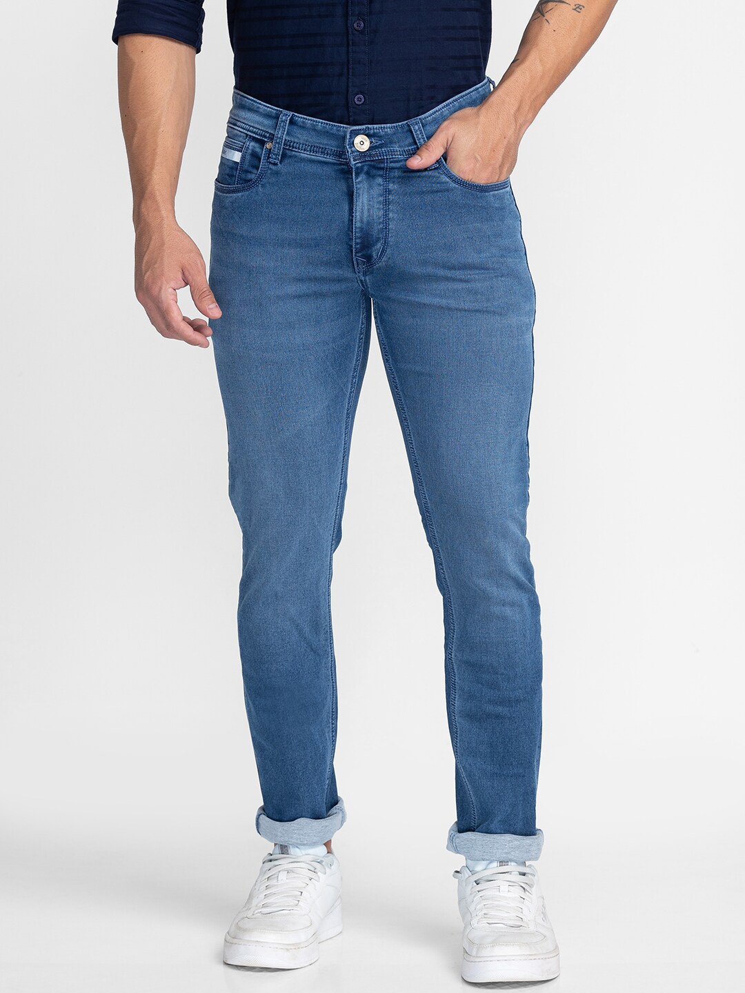 

Oxemberg Men Blue Lean Slim Fit Light Fade Jeans
