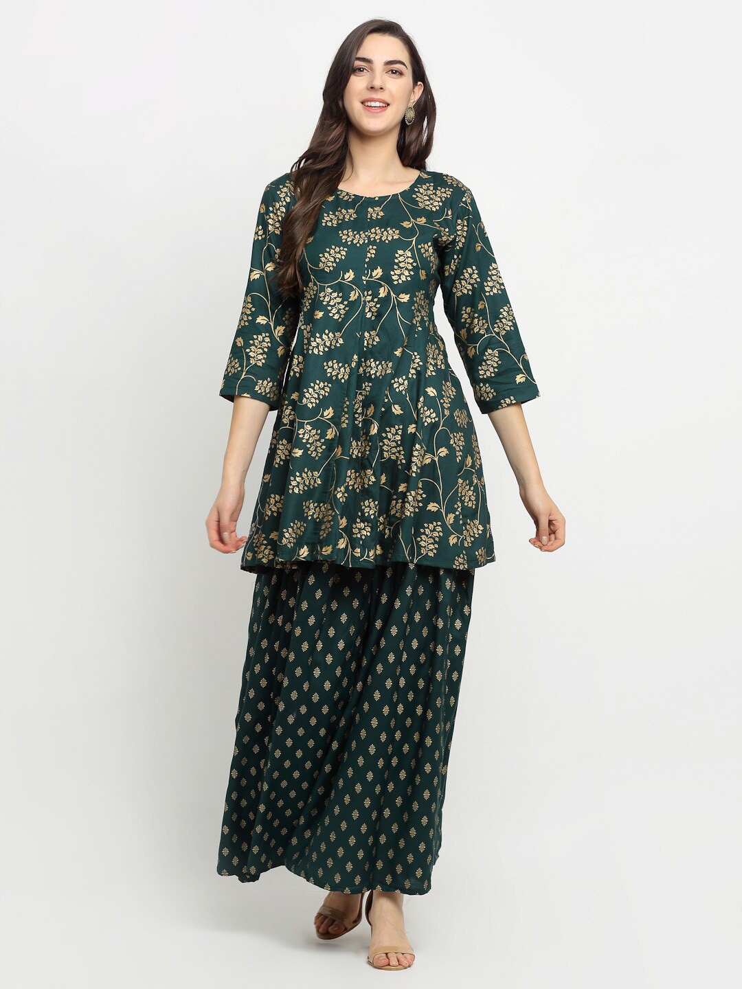

Rudra Bazaar Women Green Floral Printed Flared Kurti with Skirt