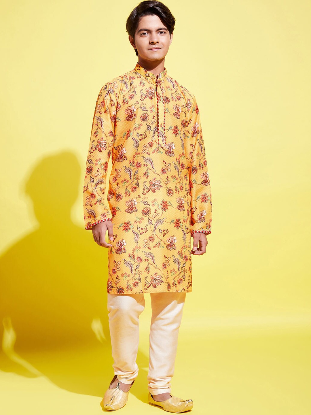 

VASTRAMAY Boys Mustard Yellow Floral Printed Gotta Patti Kurta with Churidar