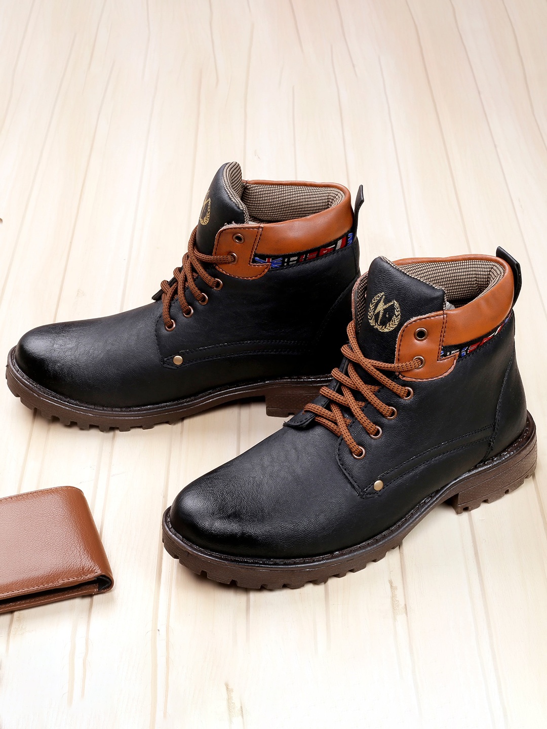 

KRAASA Men Black Solid Patent Leather Regular Boots