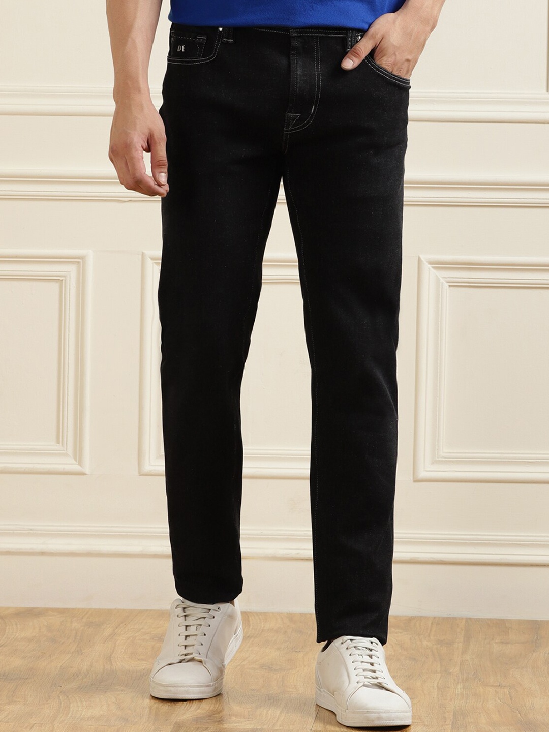 

Tramarossa Men Navy Blue Regualr Fit Cotton Jeans, Black