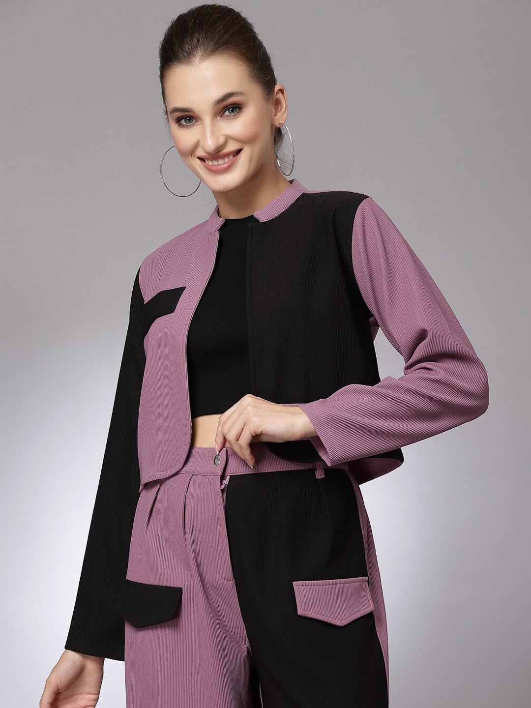 

KASSUALLY Women Mauve Black Colourblocked Open Front Jacket