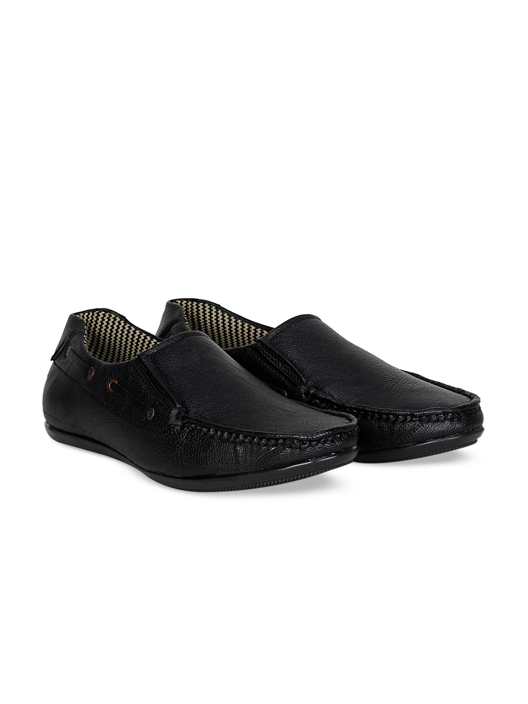 

KRAASA Men Black Solid Loafers